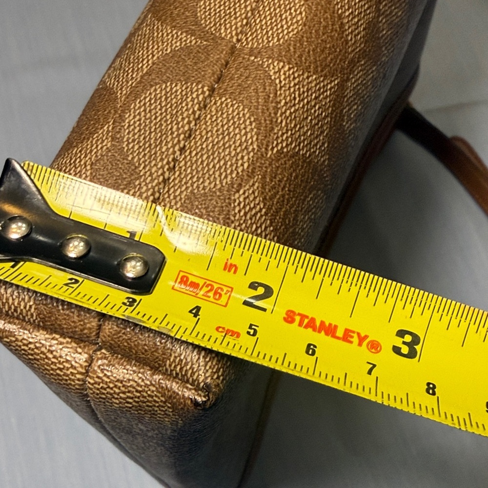 Coach Gold Signature Crossbody Bag - Picture 14 of 15